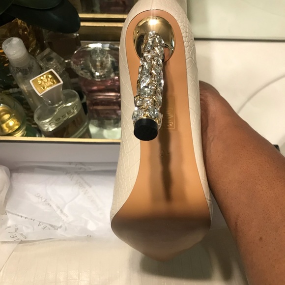 Bone bootie! - Picture 4 of 4